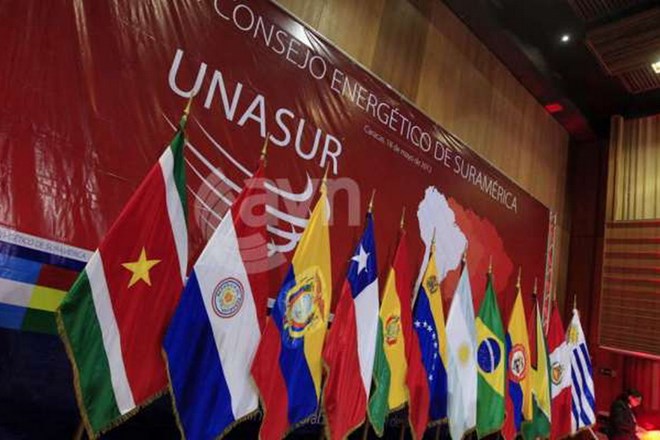 Unasur ratifica su propuesta de diálogo y paz en Venezuela