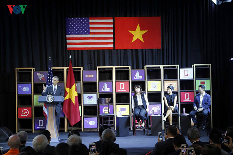 Elogia presidente Barack Obama papel de empresarios jóvenes en desarrollo de Vietnam
