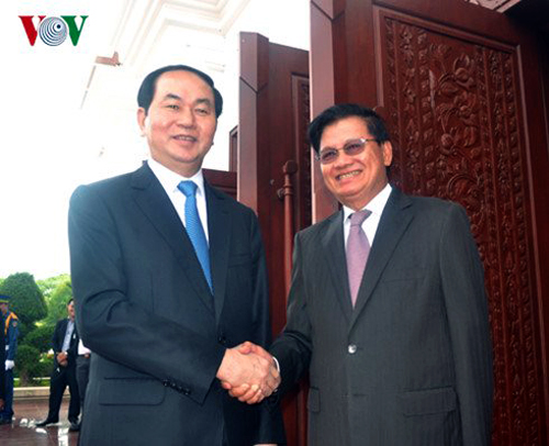 Presidente de Vietnam visita a principales dirigentes de Laos