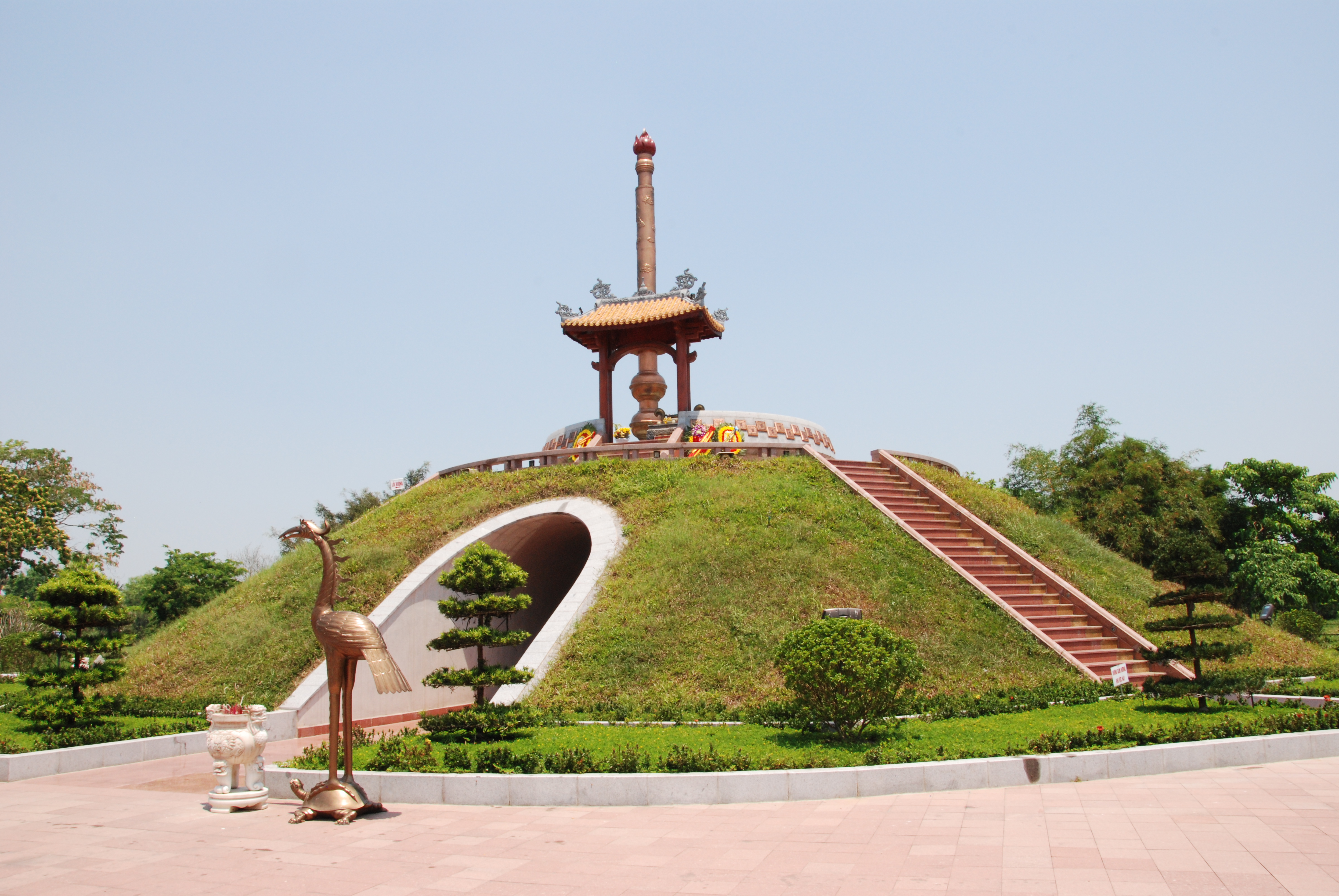 Jóvenes vietnamitas en ultramar rinden homenaje a mártires en Quang Tri