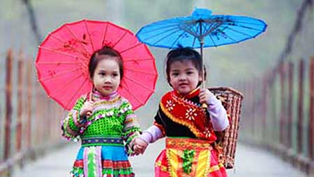 Provincia de Ha Giang presta apoyo educativo para hijos de personas meritorias