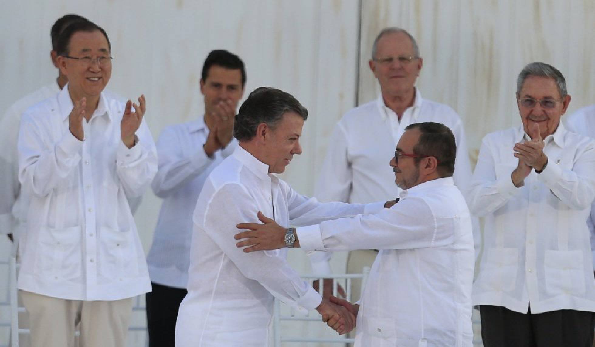 Gobierno de Colombia y las FARC logran un nuevo acuerdo de paz
