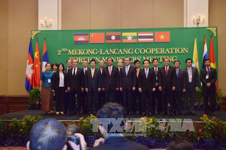 Vietnam participa en conferencia de cooperación Mekong-Lancang
