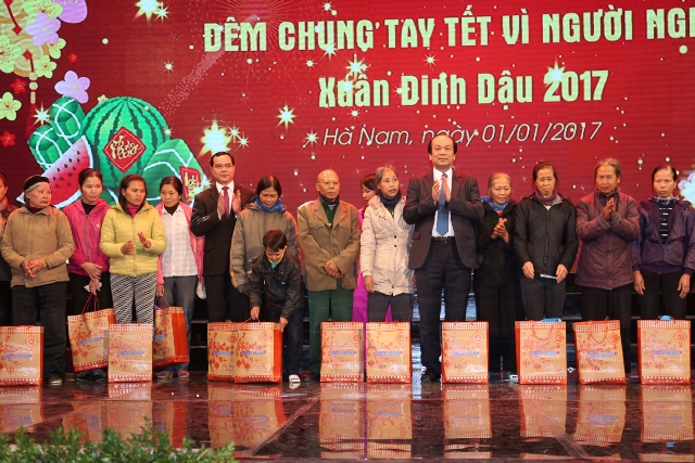 Numerosas localidades vietnamitas celebran actividades a favor de los pobres