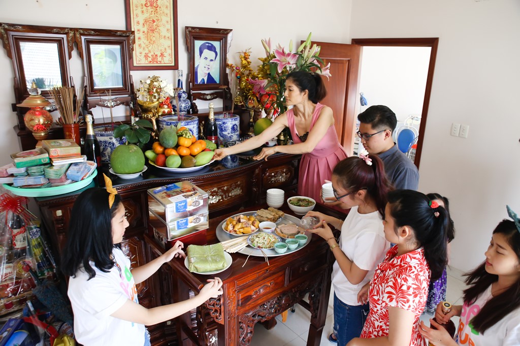 Ultima tarde del viejo año lunar y su significado para la familia vietnamita