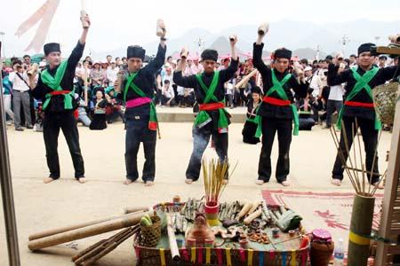 Etnia Cong en Lai Chau y su tradicional fiesta de maíz