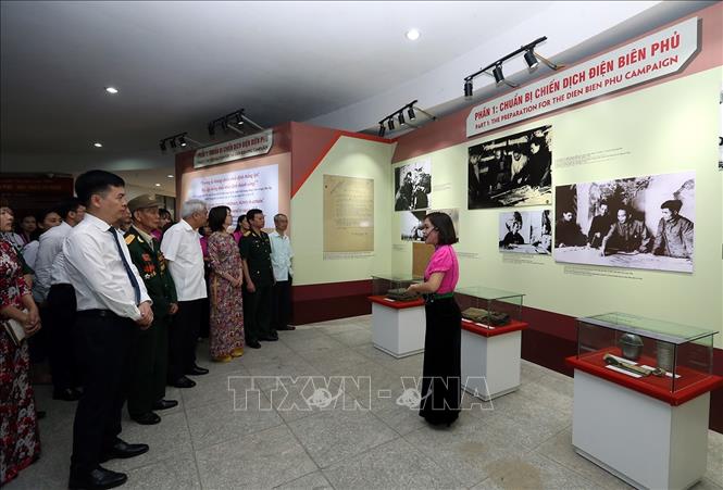 Celebran una exposición de la victoria de Dien Bien Phu en provincia de Dien Bien