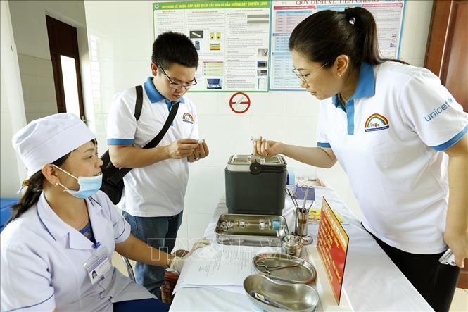Ha Tinh celebra una marcha con motivo de la Semana de Vacunación de Vietnam