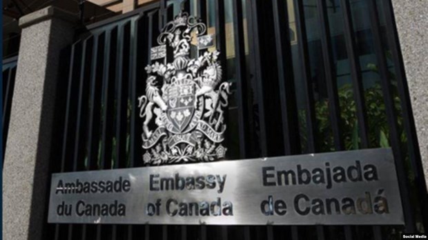 Canadá suspende actividades de su embajada en Venezuela