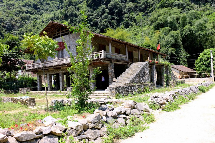 La originalidad de las casas de piedra de los Tay en Cao Bang