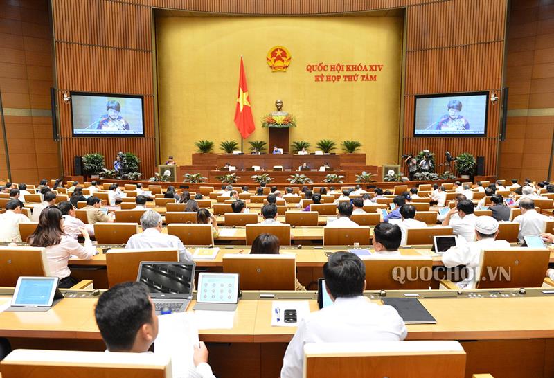 Código de Trabajo reajustado de Vietnam sometido a debate parlamentario