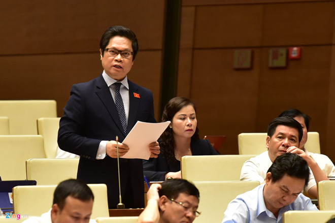 Parlamento vietnamita evalúa desarrollo socioeconómico nacional en 2019