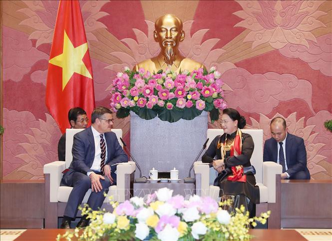 Vietnam ratifica interés de fortalecer la cooperación con Alemania