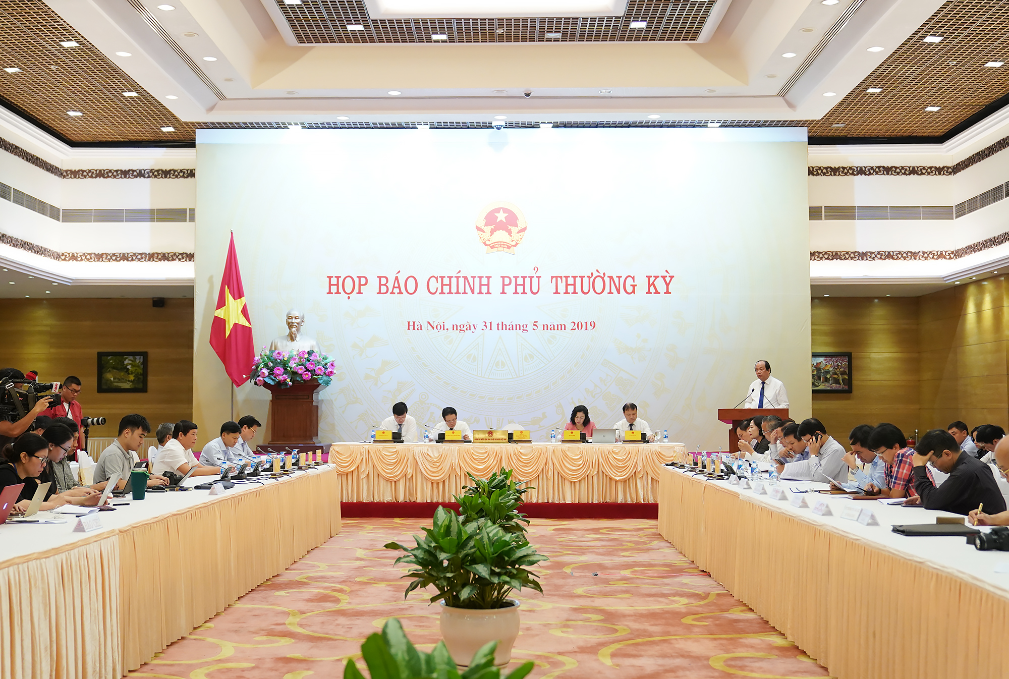 Vietnam por garantizar condiciones para un desarrollo económico estable