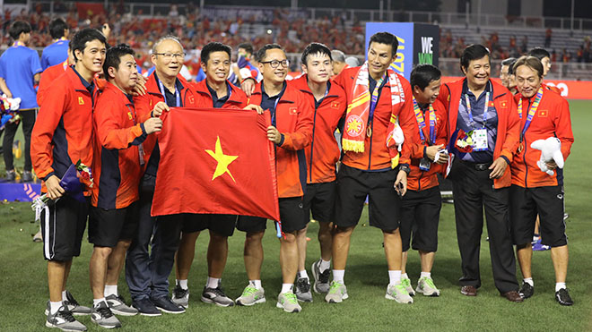 Vietnam recibe bandera de presidencia de Juegos Deportivos del Sudeste Asiático 2021