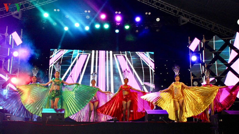 Ofrecen espectáculo musical en saludo al Año Nuevo 2020 en ciudad de Da Nang