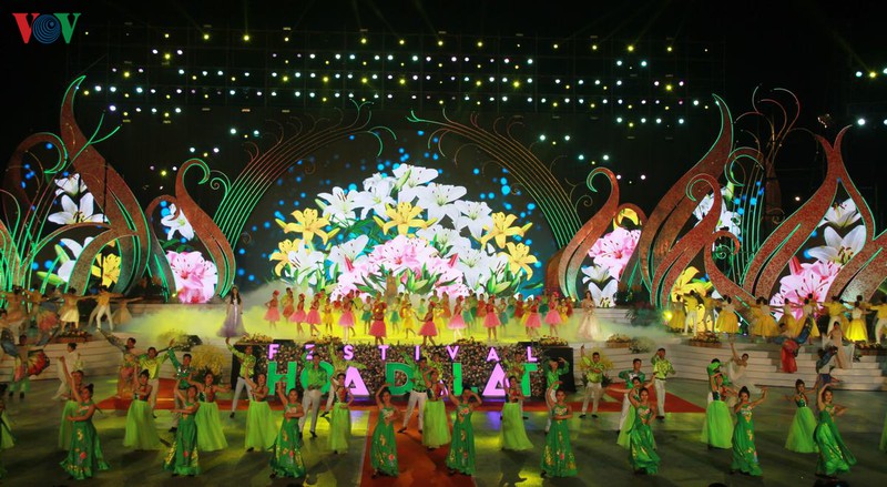 Inauguran VIII Festival de Flores de Da Lat