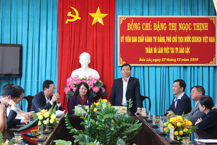 Vicepresidenta vietnamita visita ciudad de Bao Loc