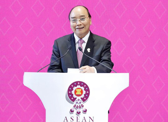 Primer ministro vietnamita transmite felicitaciones de Año Nuevo a los líderes de la Asean