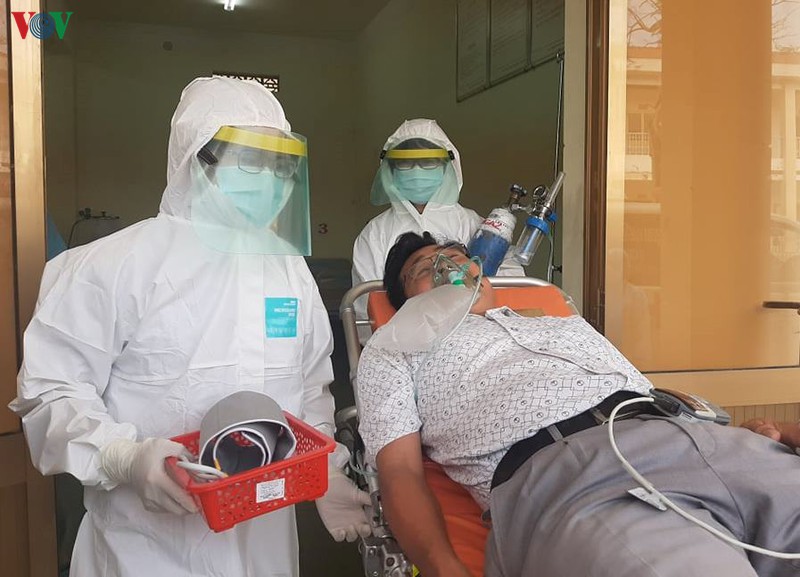 Proponen dar seguro social y médico a los pacientes y aislados por el Covid-19 en Vietnam