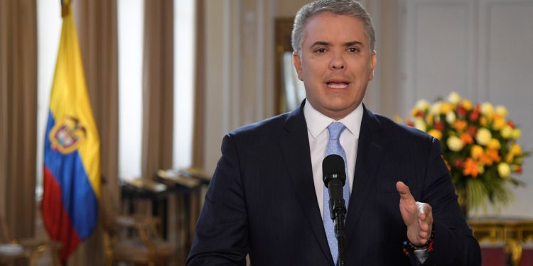 Consejo Electoral de Colombia abre una investigación contra el presidente