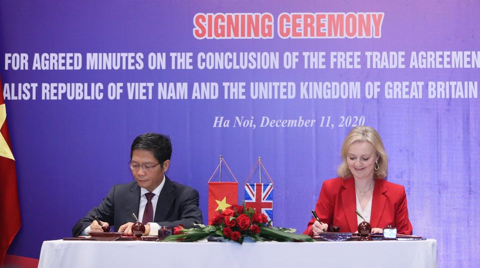 Vietnam y Reino Unido firman oficialmente el Tratado de Libre Comercio
