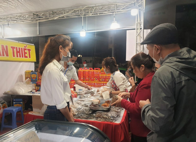 Efectúan mitin en respuesta al Día de los derechos de los consumidores vietnamitas