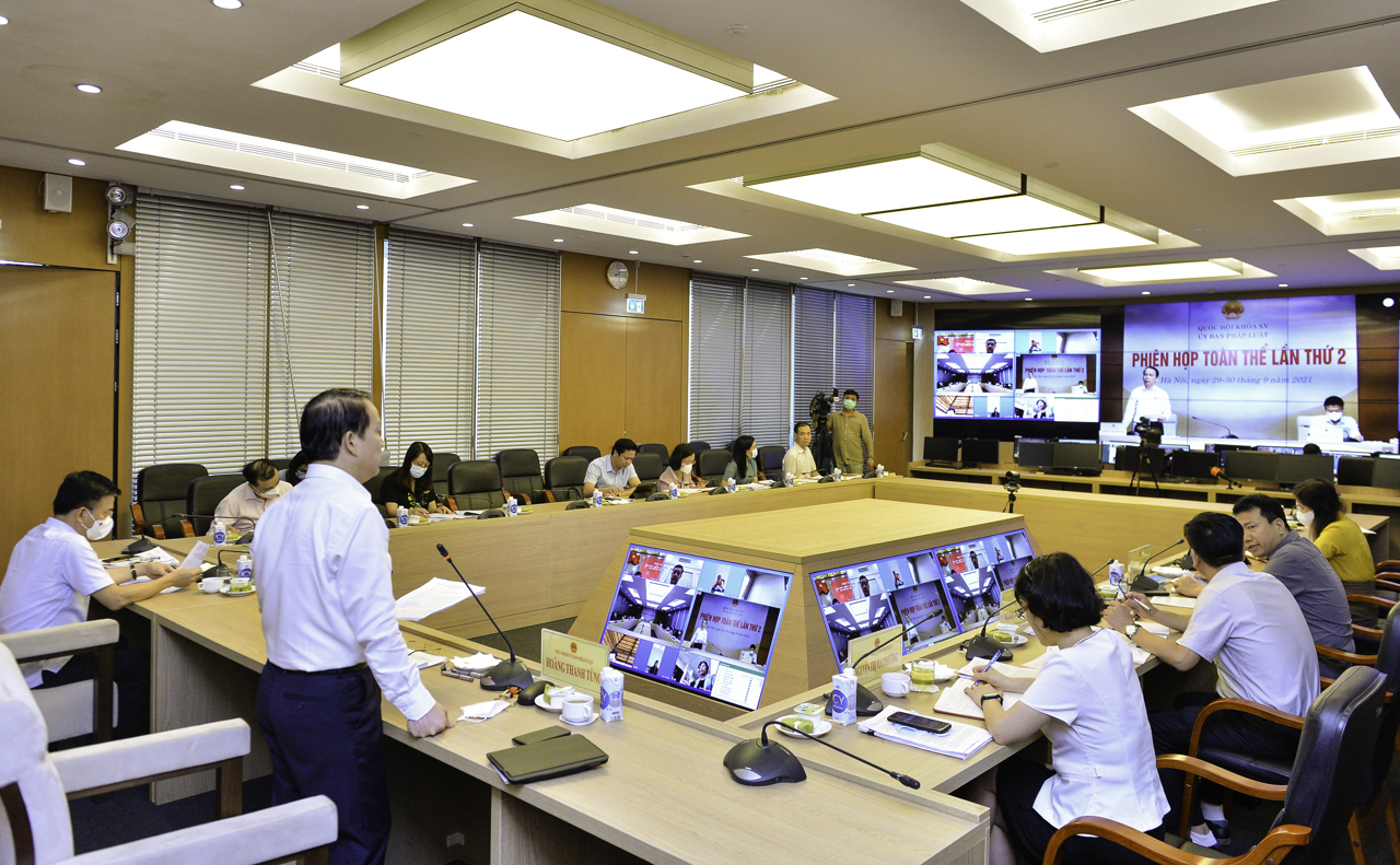 Segunda reunión plenaria del Comité de Derecho del Parlamento vietnamita se enfoca en la implementación de leyes