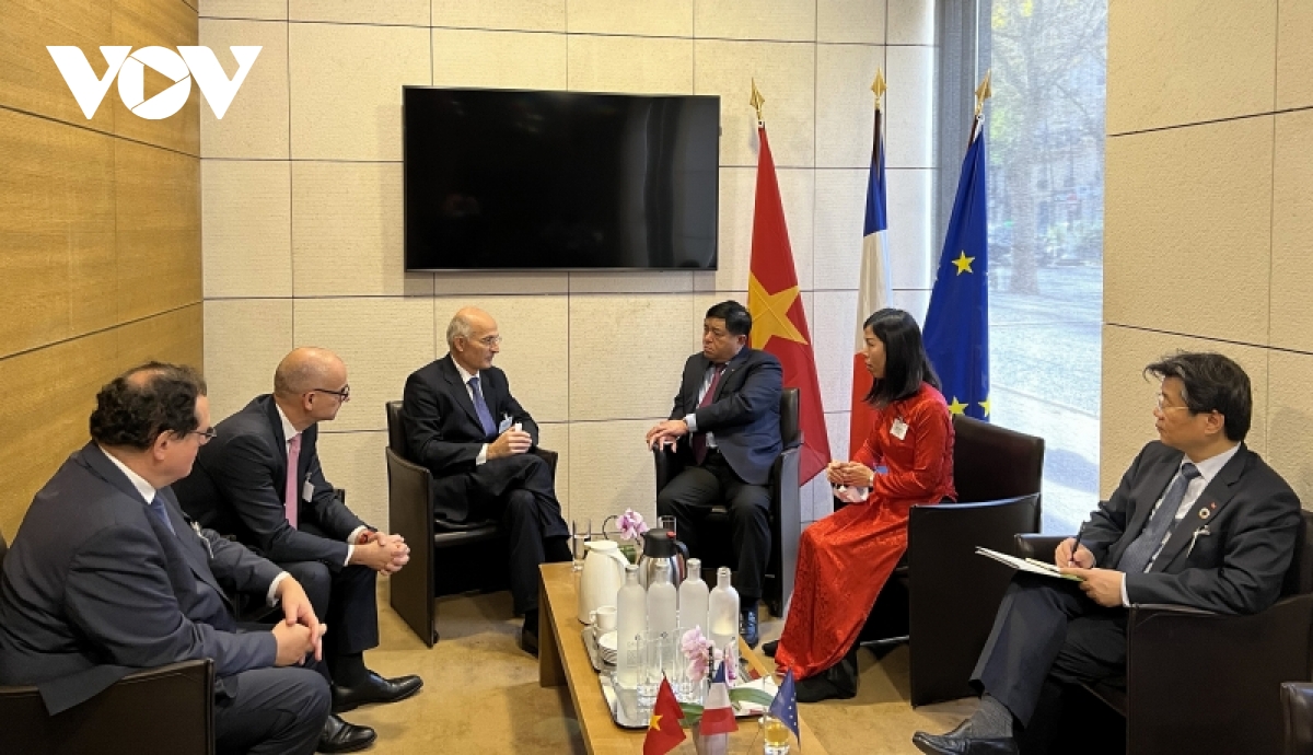 Vietnam y Francia impulsan la puesta en funcionamiento de la línea de metro 3 en Hanói