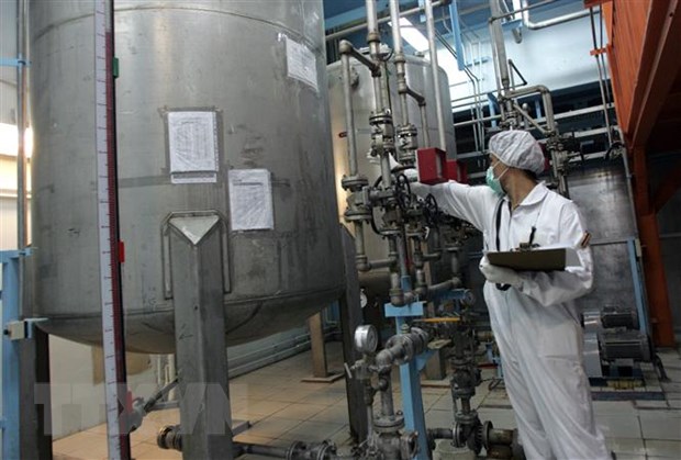 Francia pide a Irán cumplir con sus obligaciones según el acuerdo nuclear de 2015