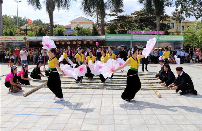 Danza Xoe de Vietnam incluida en la Lista Representativa del Patrimonio Cultural Inmaterial de la Humanidad