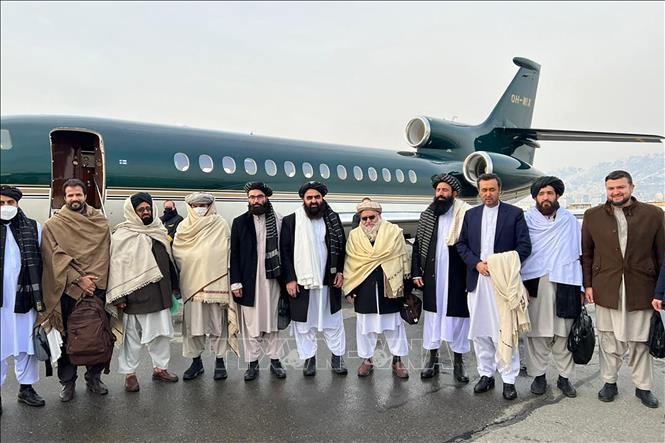 Talibán empieza las negociaciones con sectores afganos en Noruega