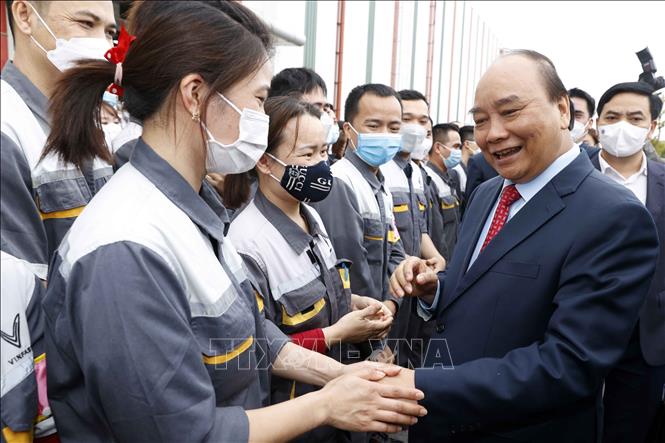 Presidente Nguyen Xuan Phuc en la ciudad portuaria de Hai Phong