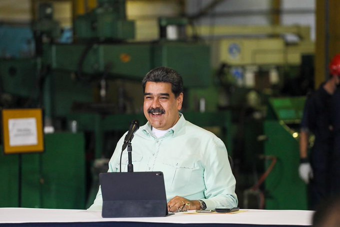 Venezuela proyecta producir dos millones de barriles diarios de petróleo en 2022