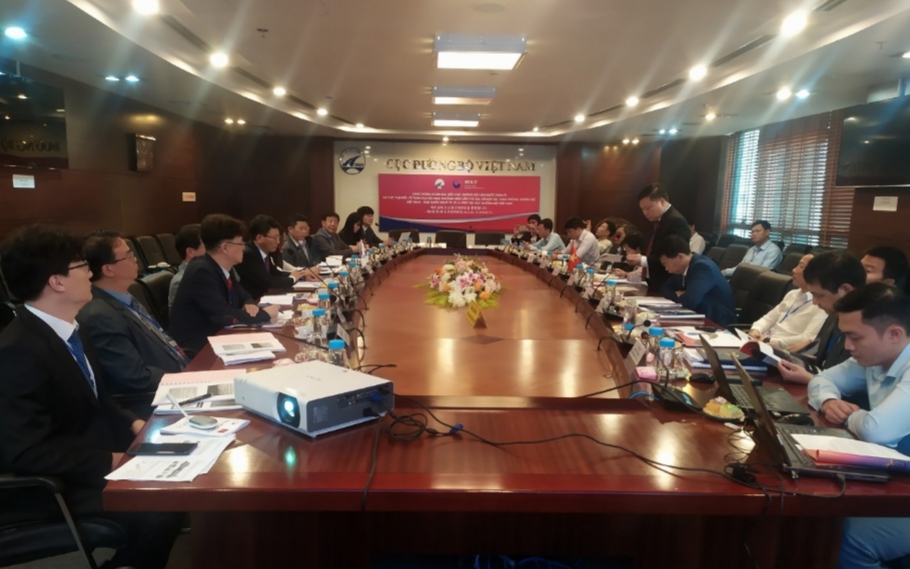Vietnam y Corea del Sur fortalecen cooperación en transporte por carreteras