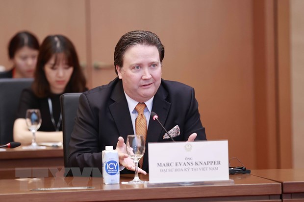 Funcionario vietnamita dialoga con embajador estadounidense sobre tema de la libertad de religión