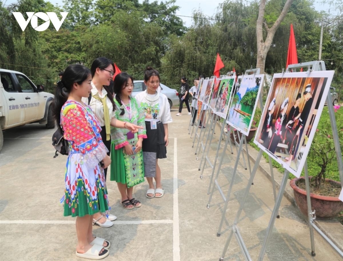 Efectúan el Día de Cultura de los Grupos Étnicos de Vietnam en Bac Kan