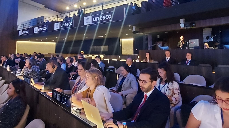 Conferencia en Francia aborda la reducción de residuos plásticos