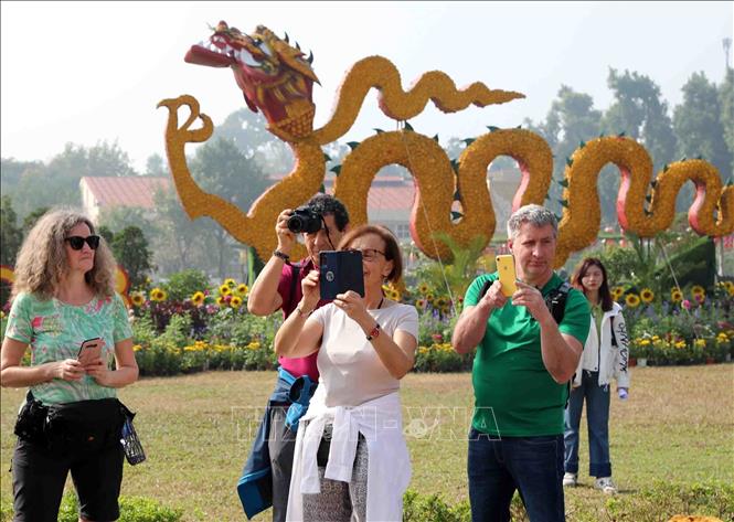 Visitas internacionales a Vietnam suman 5,5 millones en seis meses