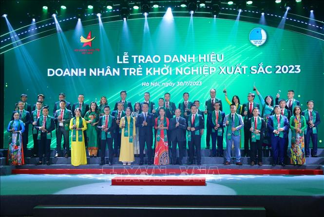 Distinguen a 81 personas como jóvenes emprendedores más sobresalientes de Vietnam