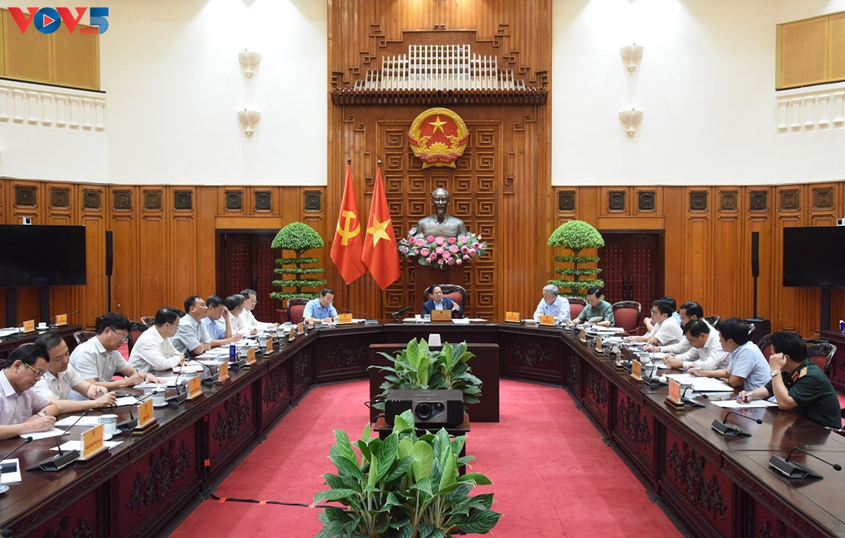 Orientan la construcción de centros financieros internacionales en Vietnam