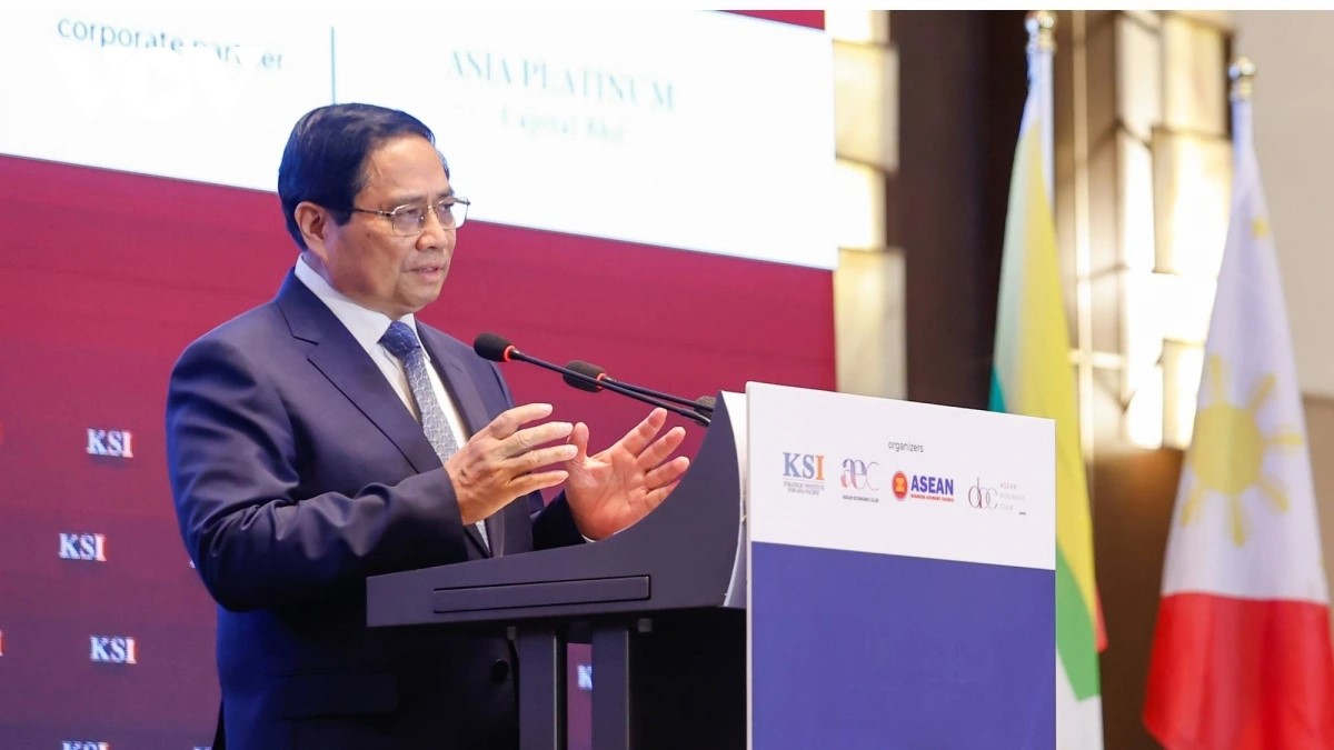 Primer ministro de Vietnam participa en el Foro de Líderes y Socios de la ASEAN