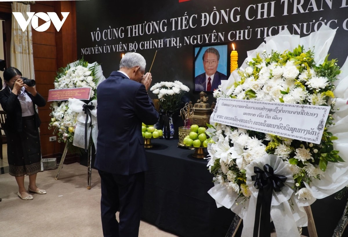Embajadas y Misiones Permanentes de Vietnam en el extranjero rinden homenaje al expresidente Tran Duc Luong
