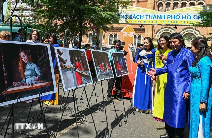 Festival de Ao dai en Ciudad Ho Chi Minh: Gratitud a los preservadores de la herencia cultural nacional