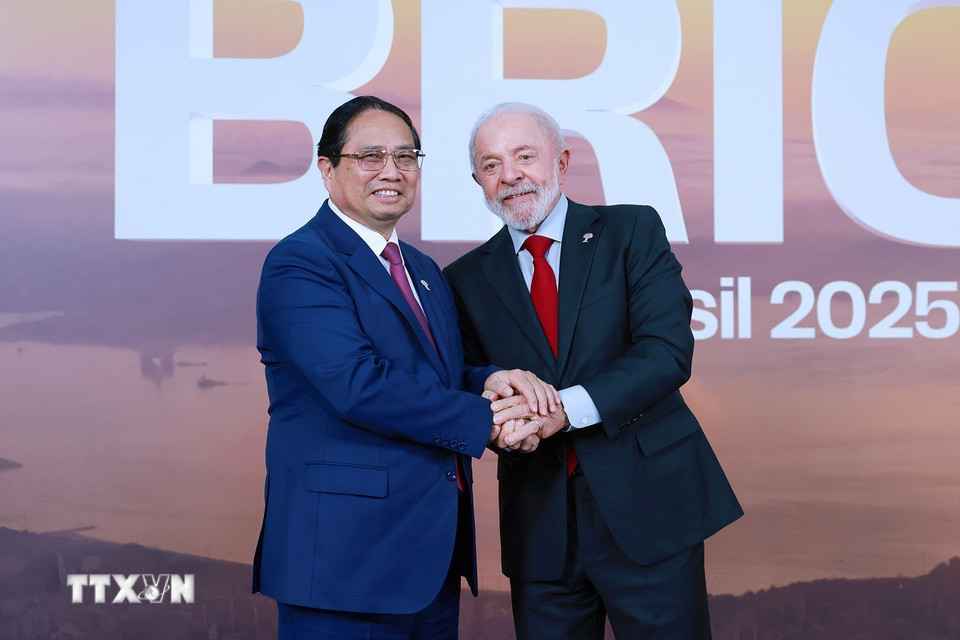 Primer Ministro vietnamita asiste a la Cumbre Ampliada del BRICS en Brasil