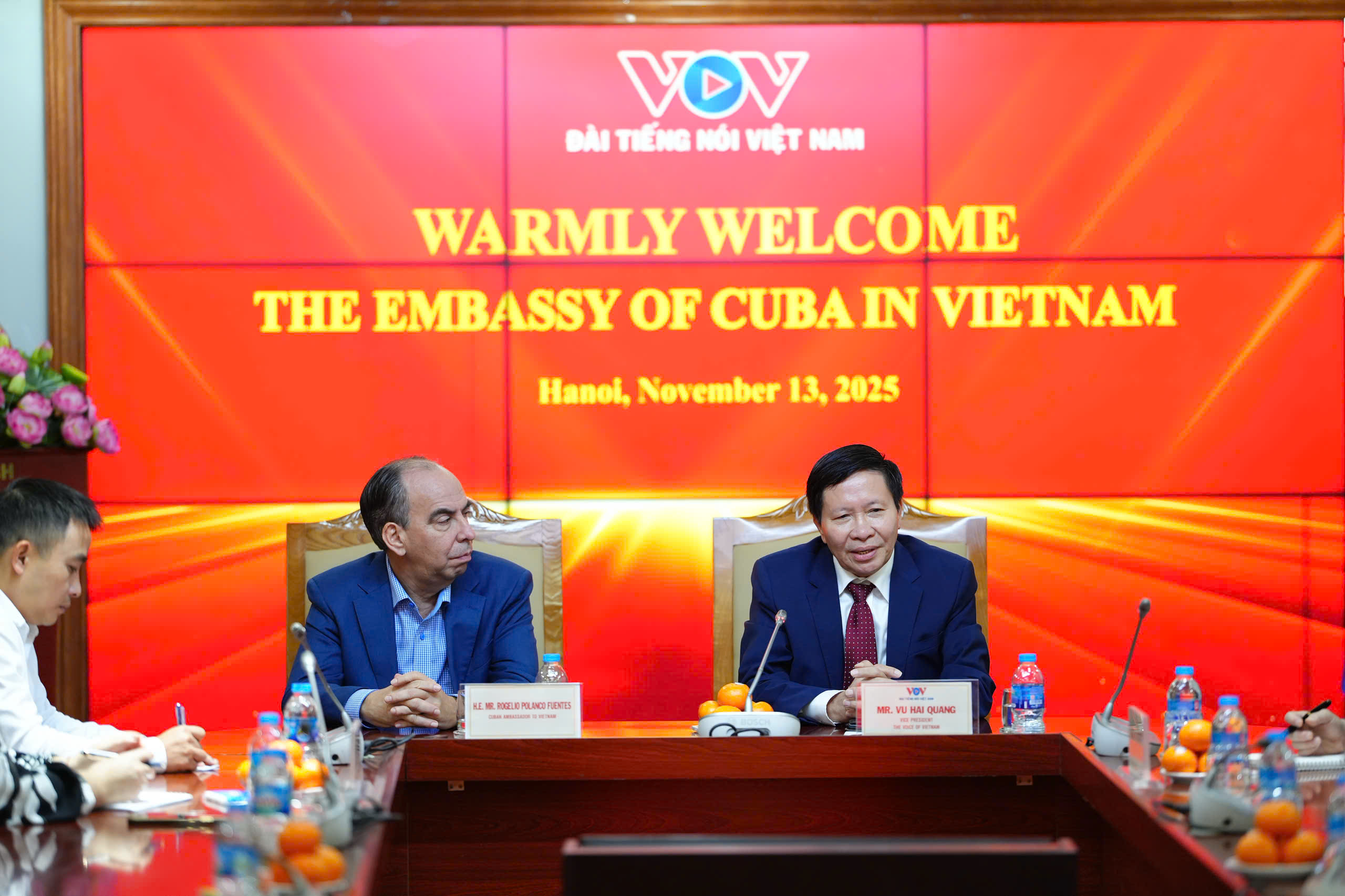 La Voz de Vietnam busca reforzar conexión con el sector de prensa de Cuba