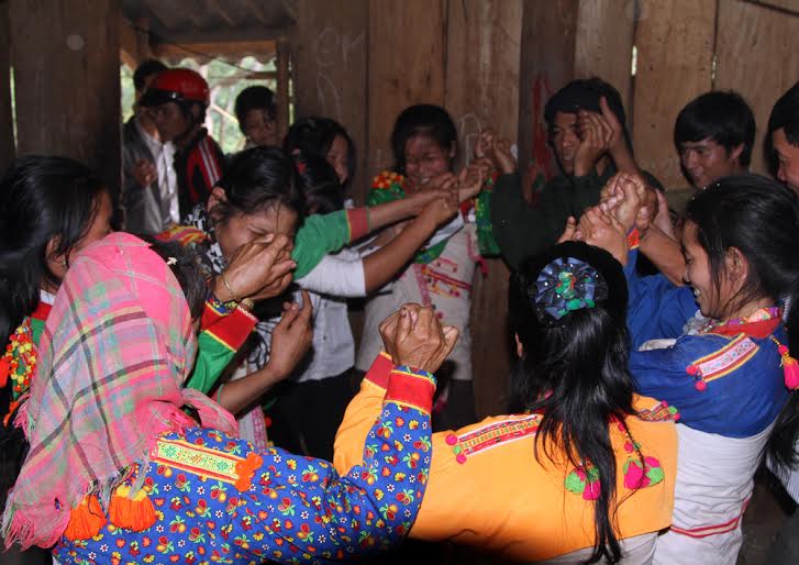 Adat pernikahan yang khas dari warga etnis minoritas Mang