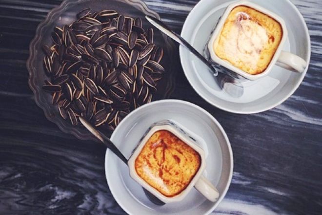 Iktisar surat pendengar dan perkenalan tentang kopi telur Giang di Kota Hanoi