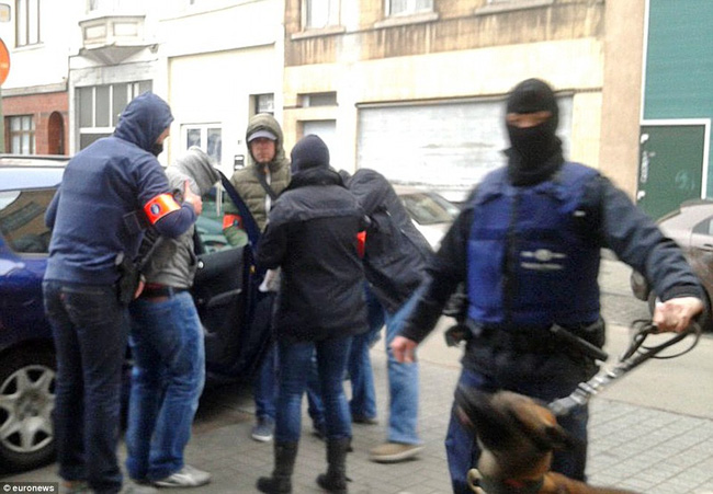 В Бельгии задержаны два подозреваемых по делу о терактах в Париже