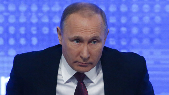 Путин ответил на вопросы журналистов о социально-экономическом положении РФ в 2016 году